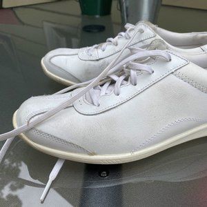 New Balance Women's Everlight, 9.5